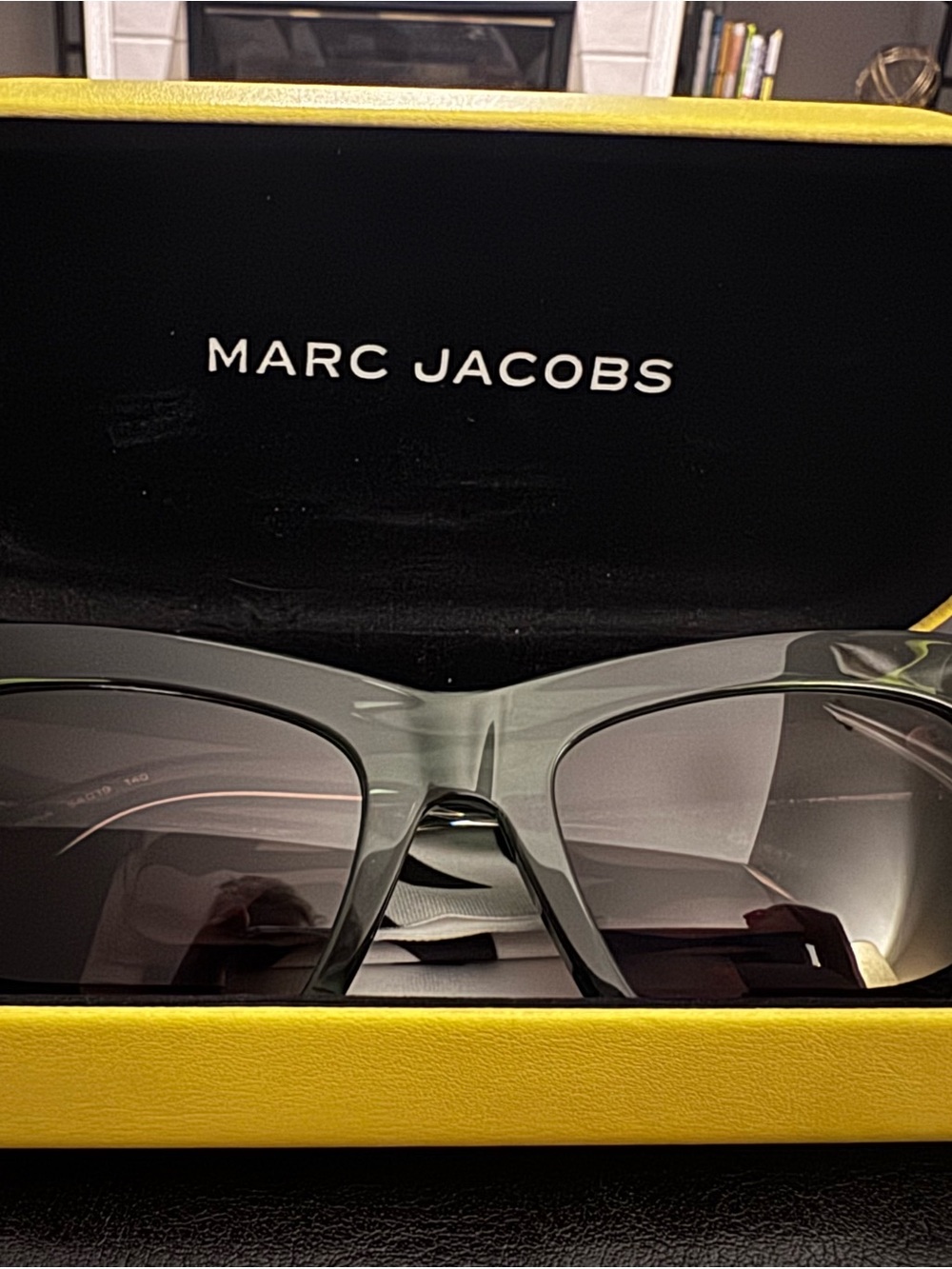 🆕 Marc Jacobs Translucent Green Wayfarer Square Shades